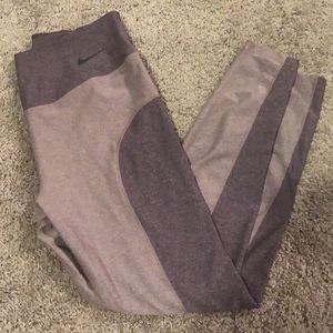 Nike leggings